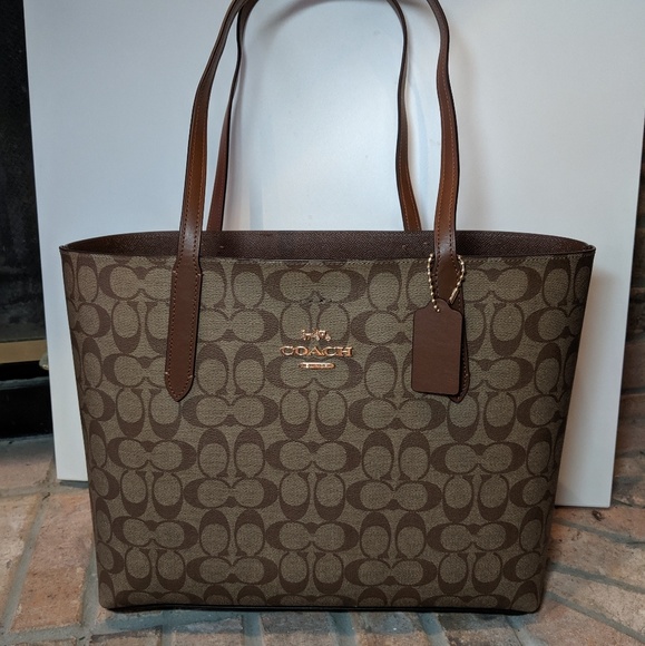 coach signature tote